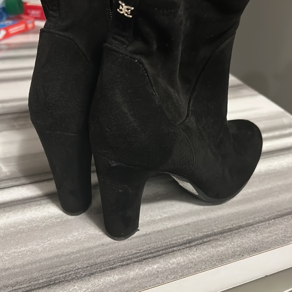 SAM EDELMAN SUEDE HEALED BOOTIES SIZE 38 US SIZE - Picture 7 of 9